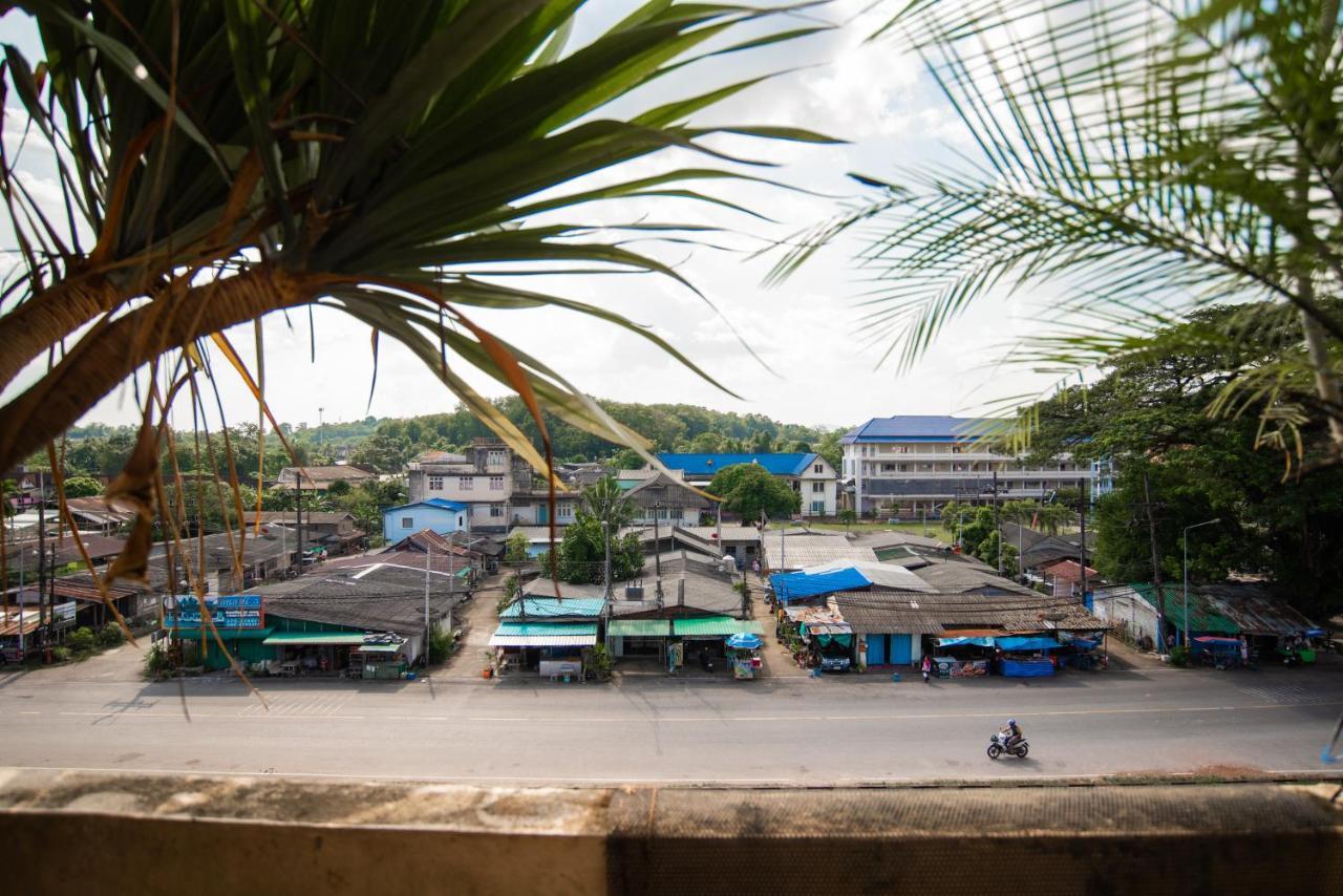 Ban Ao Thong Hotell Trang Eksteriør bilde